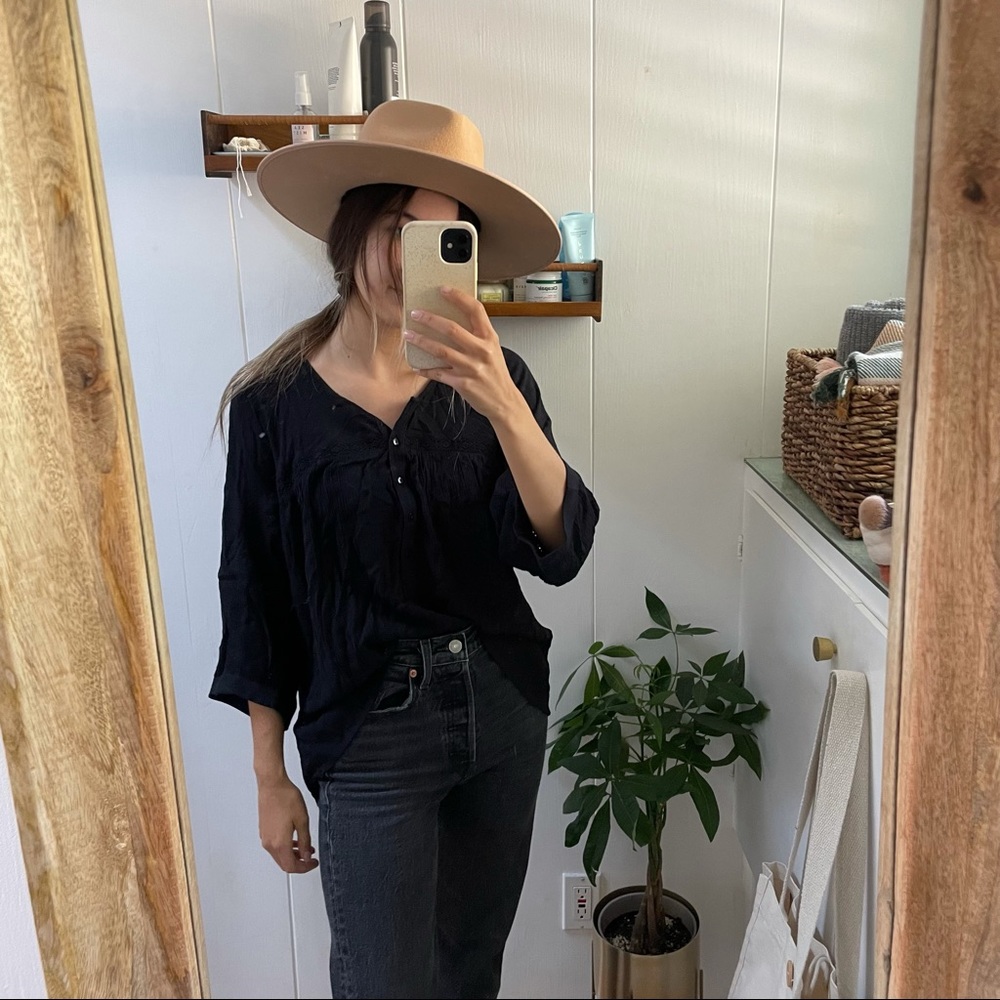 Amuse Society Black Blouse